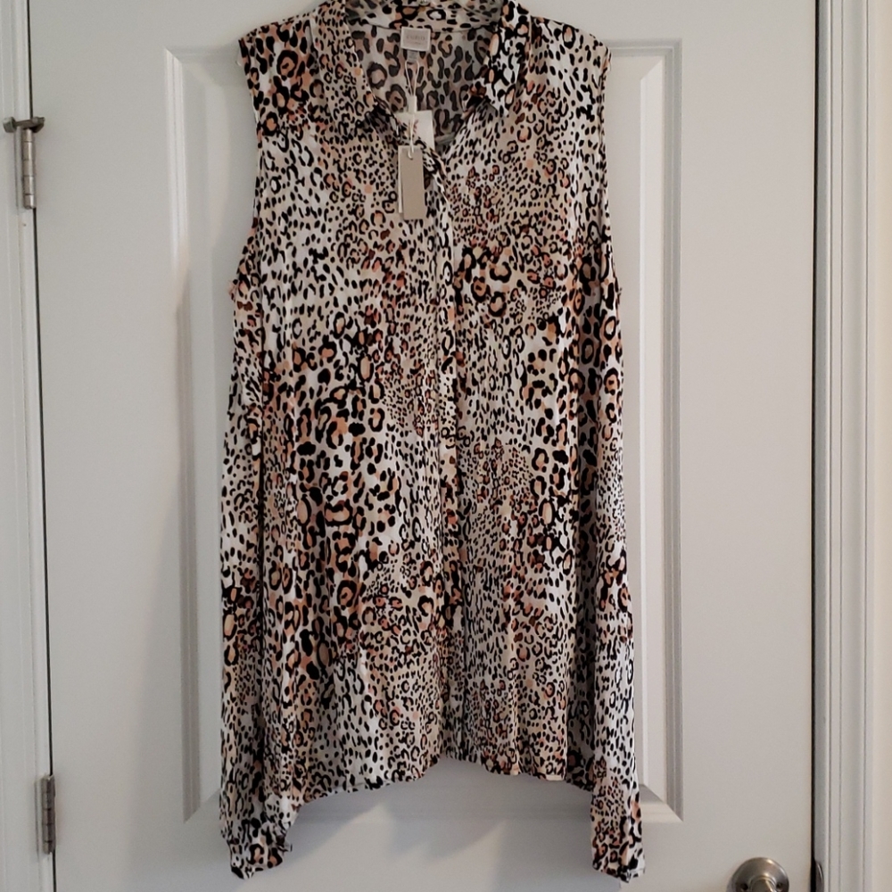 Animal print Sleeveless button up top